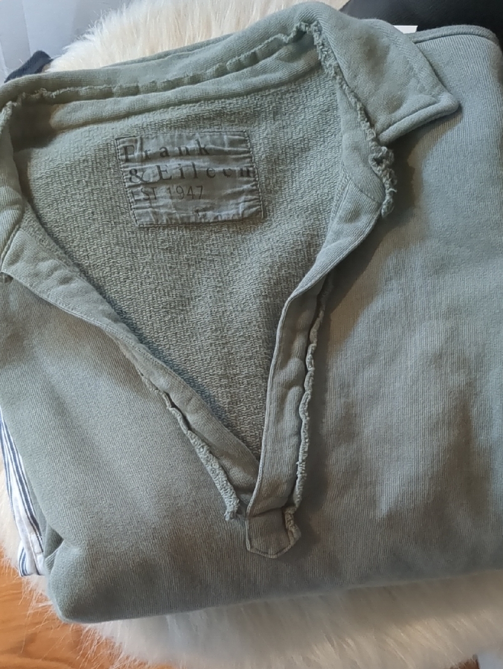 Frank & Eileen Patrick Popover V Neck Sweatshirt - Picture 5 of 13